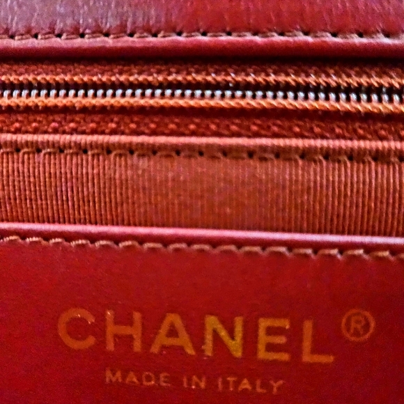 New With Tags Chanel Red Quilted Limited Edition Small Flap Bag - Microchipped - Picture 16 of 16